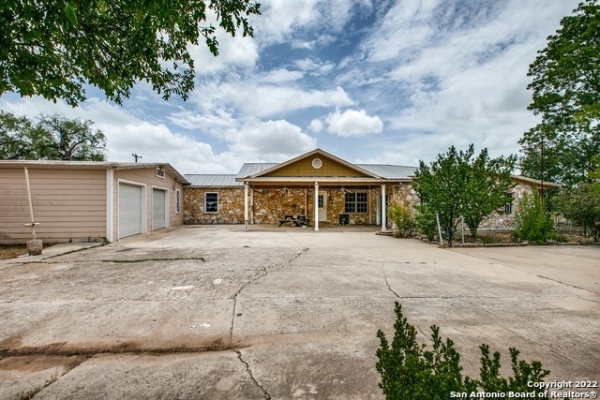 Listing Image #1 - Others for sale at 9758 Southton Rd, San Antonio TX 78223