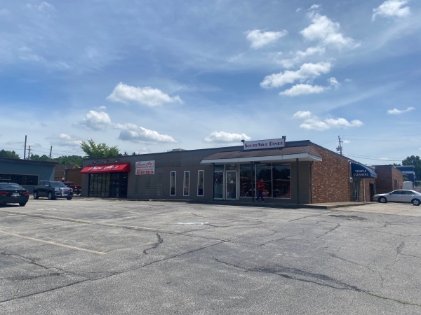 Listing Image #1 - Retail for sale at 10703 W. Pleasant Valley Rd., Parma OH 44130
