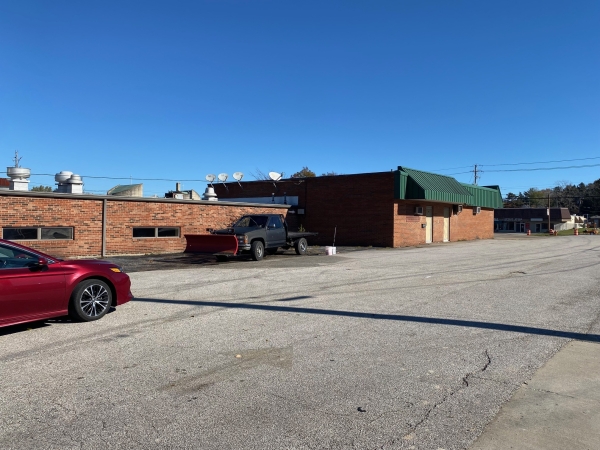 Listing Image #2 - Retail for sale at 10703 W. Pleasant Valley Rd., Parma OH 44130