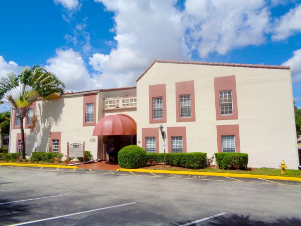 Listing Image #1 - Office for sale at 7707 North University Drive #103, Tamarac FL 33321