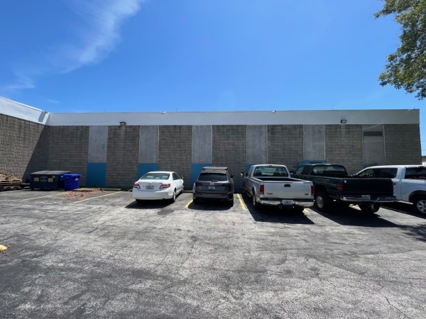 Listing Image #2 - Industrial for sale at 215 Southwest 32nd Street, Fort Lauderdale FL 33315