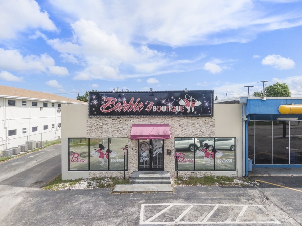 Listing Image #1 - Retail for sale at 3556 W Broward Blvd, Fort Lauderdale FL 33312