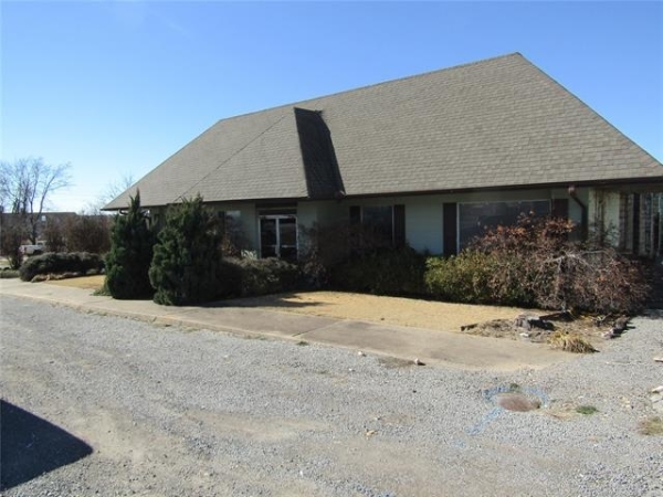 Listing Image #2 - Industrial for sale at 3050 S Muskogee Avenue, Tahlequah OK 74464