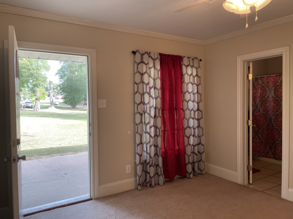 Listing Image #5 - Others for sale at 942 W COMMERCE ST, BUFFALO TX 75831