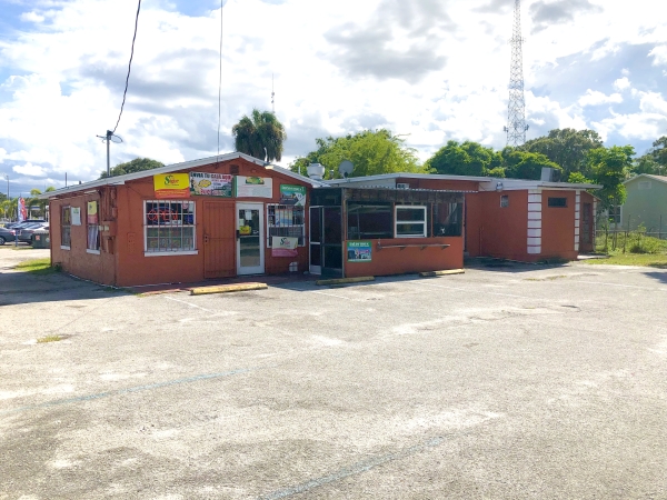 Listing Image #1 - Retail for sale at 2503 Indiana Ave, Fort Pierce FL 34947