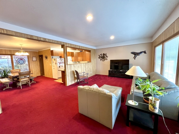 Listing Image #3 - Multi-Use for sale at 131 MALLOTT, Yakutat AK 99689 Listing Image #3 - Multi-Use for sale at 131 MALLOTT, Yakutat AK 99689