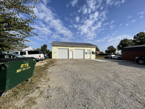 Listing Image #2 - Business for sale at 2209 E. Illinois St., Kirksville MO 63501 Listing Image #2 - Business for sale at 2209 E. Illinois St., Kirksville MO 63501