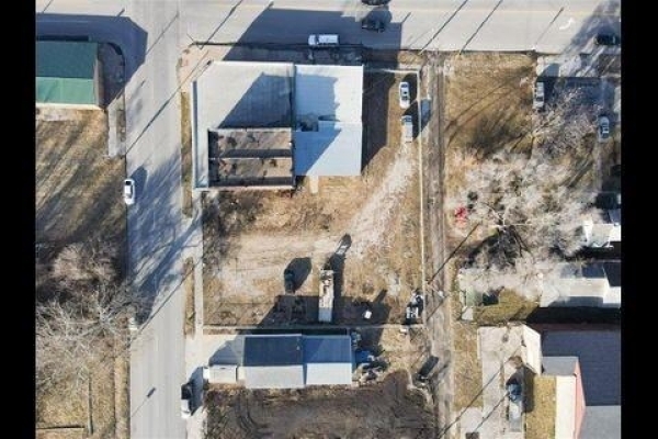 Listing Image #2 - Industrial for sale at 1301 S 9th Street, St. Joseph MO 64503