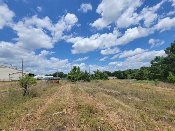 Listing Image #2 - Others for sale at 210 N Oats, Texarkana AR 71854