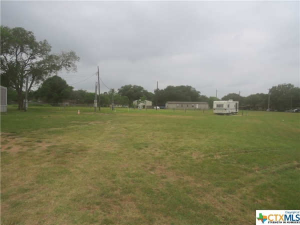 Listing Image #3 - Others for sale at 237 State Highway 72 Highway, Yorktown TX 78164