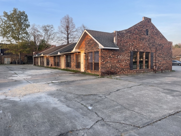 Listing Image #1 - Office for sale at 11811 Wentling Ave, Baton Rouge LA 70817