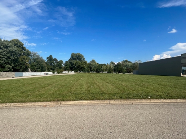 Listing Image #1 - Land for sale at 11801 Standiford Plaza Drive, Louisville KY 40229