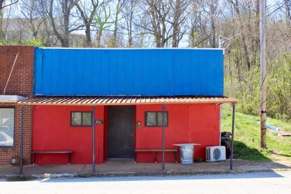Listing Image #1 - Office for sale at 209 Front St, Thayer MO 65791