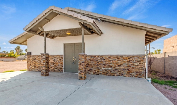 Listing Image #2 - Office for sale at 550 N Center Street, Mesa AZ 85201