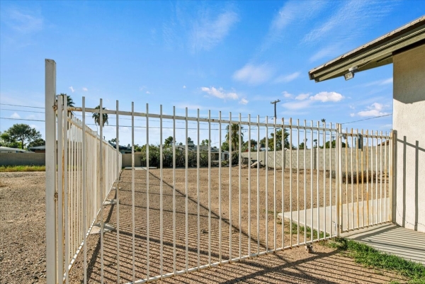 Listing Image #3 - Office for sale at 550 N Center Street, Mesa AZ 85201