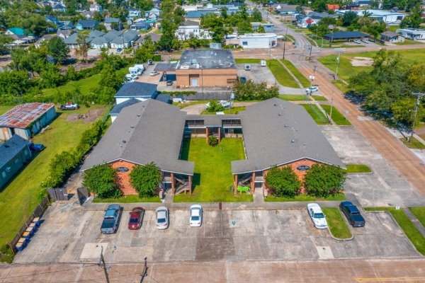 Listing Image #1 - Multi-family for sale at 1602 & 1604 Moss St, Lake Charles LA 70601