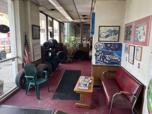 Listing Image #2 - Retail for sale at 619 Gratiot Ave, Saginaw MI 48602