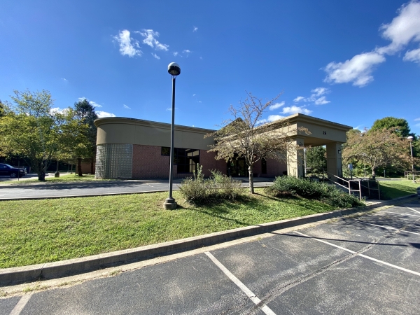 Listing Image #1 - Office for sale at 26 W Newell Rd, Danville IL 61834