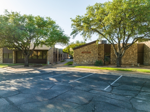 Listing Image #1 - Office for sale at 6400 Cobbs Drive, Suite 100, Waco TX 76710