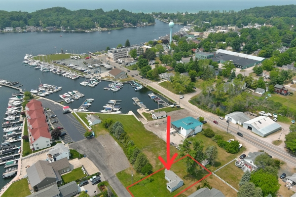 Listing Image #2 - Land for sale at 118 E Lake Road, Pentwater MI 49449