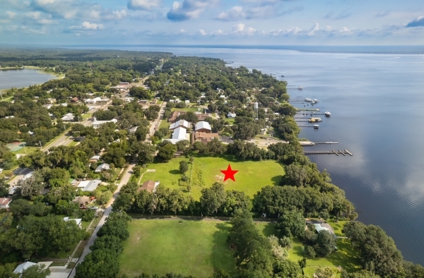 Listing Image #1 - Office for sale at 101 S. Prospect St, Crescent City FL 32112