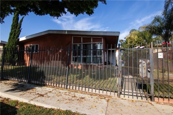 Listing Image #2 - Others for sale at 10234 S 10Th Avenue, Inglewood CA 90303