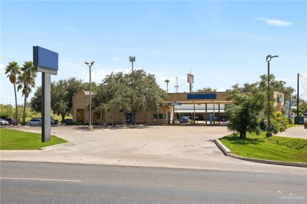 Listing Image #1 - Retail for sale at 201 S. Starr Street, Mercedes TX 78570