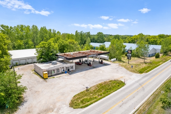 Listing Image #1 - Storage for sale at 8407 State Route 92, Smithville MO 64089 Listing Image #1 - Storage for sale at 8407 State Route 92, Smithville MO 64089