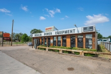 Retail property for sale in Peralta, NM