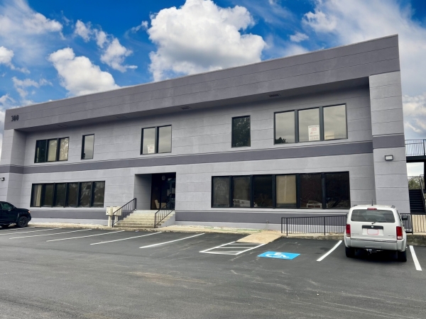 Listing Image #1 - Office for sale at 300 WI Pkwy, Dallas GA 30132