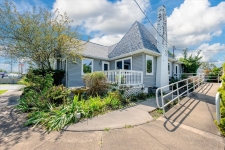 Office for sale in West Islip, NY