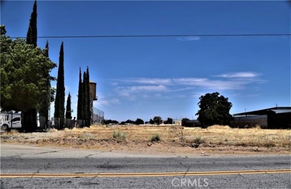 Listing Image #1 - Land for sale at Vac/25th Ste/Vic Avenue P14, Palmdale CA 93550