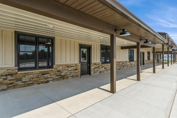 Listing Image #2 - Others for sale at 106 Towne Centre Dr 3-4, Urbana IA 52345