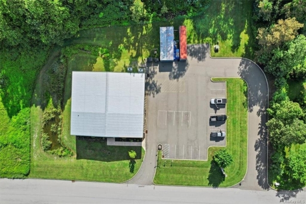 Listing Image #2 - Industrial for sale at 19 Donovan Dr, Hopewell Junction NY 12533