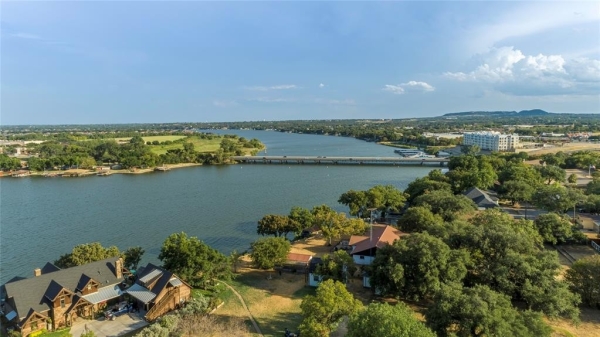 Listing Image #3 - Others for sale at 511 S Baker Street, Granbury TX 76048