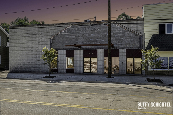 Listing Image #1 - Retail for sale at 1937 Lakeshore Drive, Muskegon MI 49441