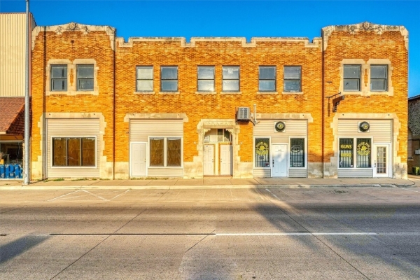 Listing Image #1 - Others for sale at 113 S Main Street, Altus OK 73521