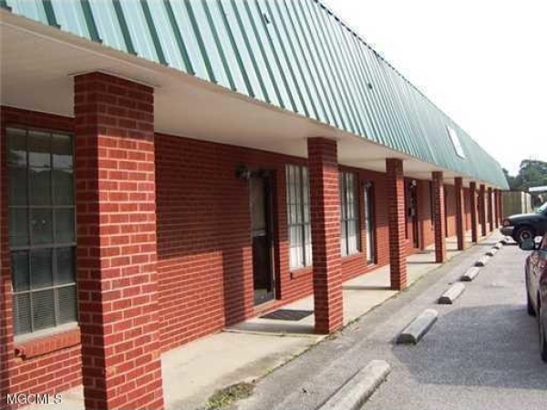 Listing Image #2 - Office for sale at 2100 14th Street, Pascagoula MS 39567
