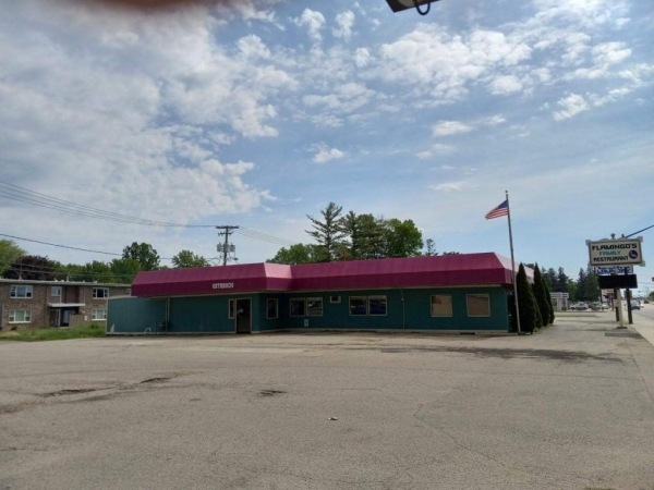 Listing Image #2 - Retail for sale at 1017 E GREEN BAY Street, SHAWANO WI 54166