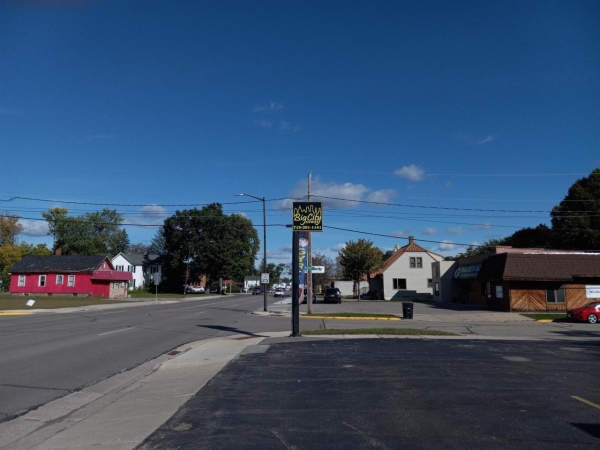 Listing Image #2 - Retail for sale at 230 E GREEN BAY Street, SHAWANO WI 54166