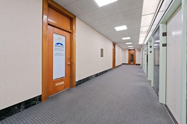 Listing Image #3 - Office for sale at 111 N Wabash Avenue 1610, Chicago IL 60602