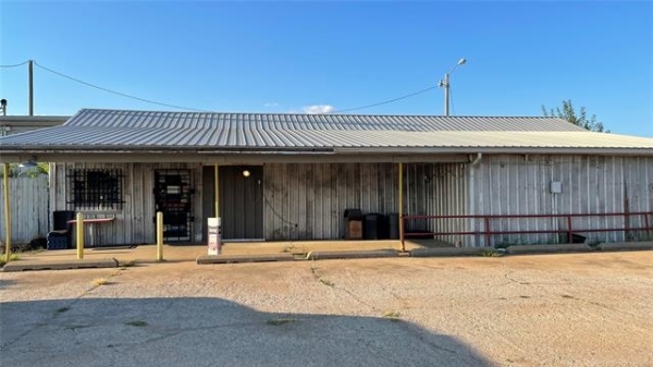 Listing Image #2 - Industrial for sale at 11082 New Prue Road, Hominy OK 74035