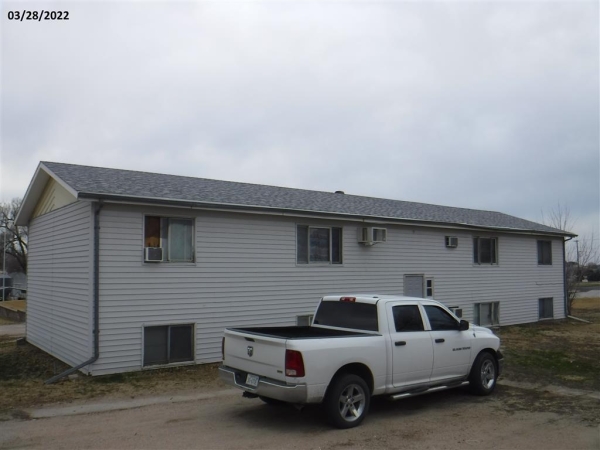Listing Image #3 - Multi-family for sale at 207 North Calvert Ave., Sutton NE 68979