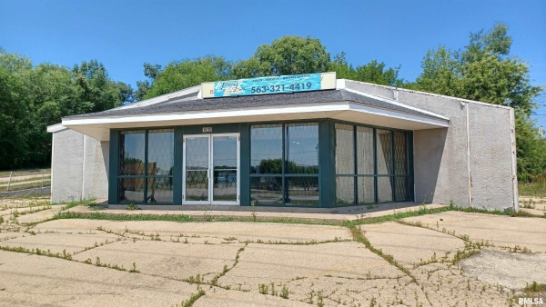 Listing Image #1 - Others for sale at 1630 Camanche Avenue, Clinton IA 52732