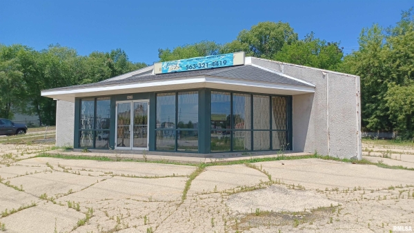 Listing Image #2 - Others for sale at 1630 Camanche Avenue, Clinton IA 52732