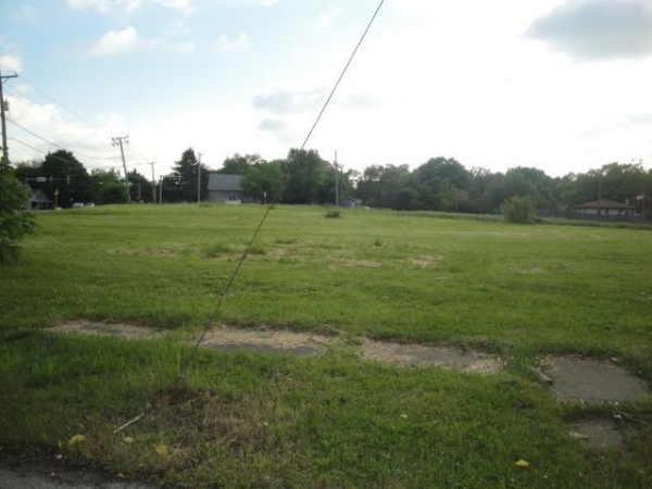 Listing Image #3 - Land for sale at 1607 Maple Road, Joliet IL 60432