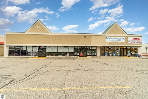 Listing Image #3 - Retail for sale at 1636 Wright Avenue, Alma MI 48801