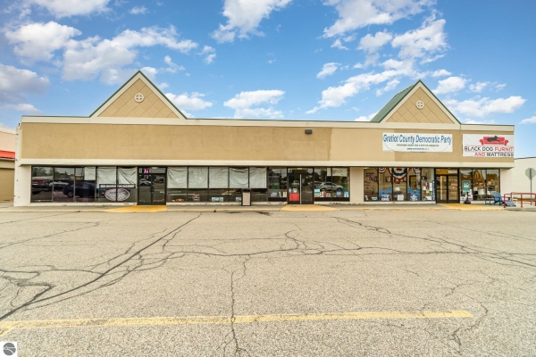 Listing Image #3 - Retail for sale at 1684 Wright Avenue, Alma MI 48801