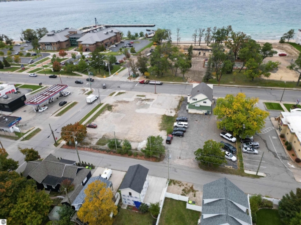 Listing Image #3 - Land for sale at 802 E Front Street, Traverse City MI 49686