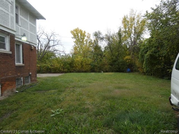 Listing Image #2 - Others for sale at 55 Ford Street, Highland Park MI 48203
